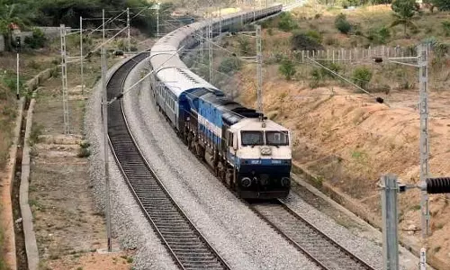 दक्षिणी ज़िले की एक्सप्रेस ट्रेनों का रूट बदला गया: Southern Railway दक्षिणी ज़िले की एक्सप्रेस ट्रेनों का रूट बदला गया: Southern Railway