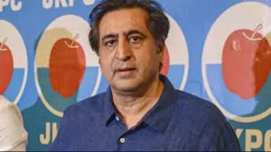 Handwara MLA सज्जाद लोन ने सरकार पर आरक्षण मुद्दे को सुलझाने के प्रयासों में बाधा डालने का आरोप लगाया Handwara MLA सज्जाद लोन ने सरकार पर आरक्षण मुद्दे को सुलझाने के प्रयासों में बाधा डालने का आरोप लगाया