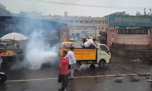 Jaipur: सवाई मानसिंह अस्पताल परिसर में चला स्वच्छता अभियान Jaipur: सवाई मानसिंह अस्पताल परिसर में चला स्वच्छता अभियान