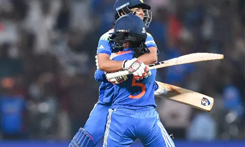 Kohli ने विश्व कप सेमीफाइनल में महिला टीम के प्रदर्शन की सराहना की
