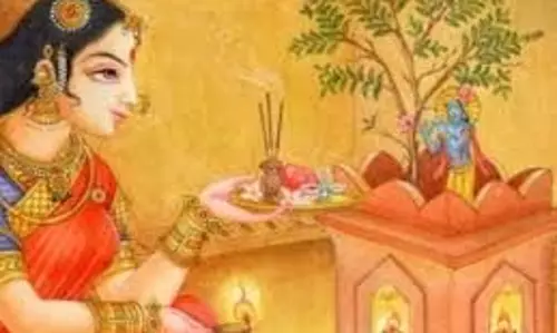 Tulsi Vivah : घर पर कैसे करें तुलसी और शालिग्राम का विवाह, जानिए जरूरी सामग्री और मुहूर्त Tulsi Vivah : घर पर कैसे करें तुलसी और शालिग्राम का विवाह, जानिए जरूरी सामग्री और मुहूर्त
