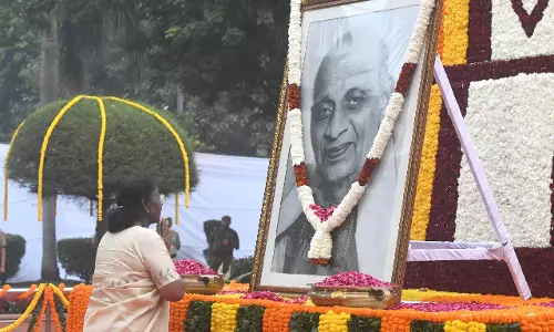 सरदार पटेल की जयंती पर राष्ट्रपति द्रौपदी मुर्मू ने दी श्रद्धांजलि