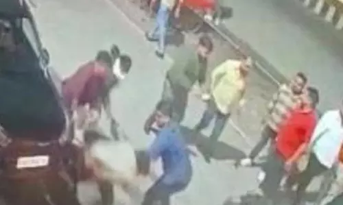 Lucknow: खुलेआम फायरिंग से दहशत, पुलिस ने 35 नामजद किए