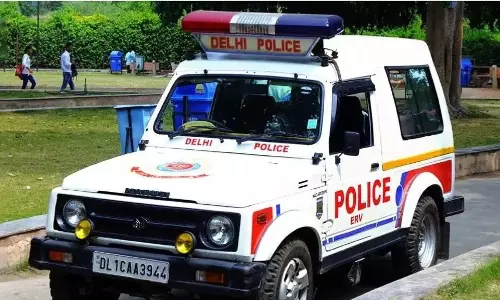 New Delhi: सीलमपुर बना रणक्षेत्र, बदमाशों ने युवक को मारी गोली