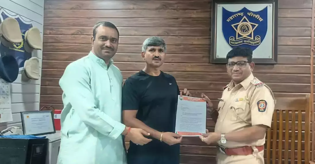 Mumbai: ड्रग माफिया पर सख्त कार्रवाई के लिए भाजपा ने मुख्यमंत्री को भेजा पत्र Mumbai: ड्रग माफिया पर सख्त कार्रवाई के लिए भाजपा ने मुख्यमंत्री को भेजा पत्र