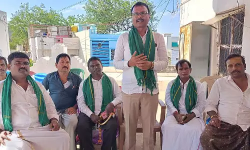Karnataka: किसानों ने दूसरी फसल के लिए पानी की सप्लाई की मांग की Karnataka: किसानों ने दूसरी फसल के लिए पानी की सप्लाई की मांग की
