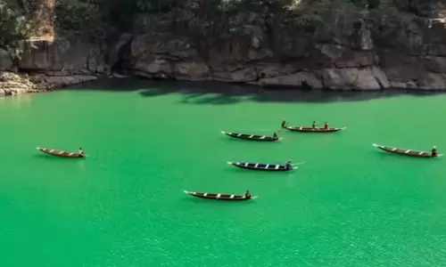 Meghalaya ने शिलांग-तमाबिल राजमार्ग परियोजना से उमंगोट नदी के प्रदूषण पर चिंता जताई Meghalaya ने शिलांग-तमाबिल राजमार्ग परियोजना से उमंगोट नदी के प्रदूषण पर चिंता जताई
