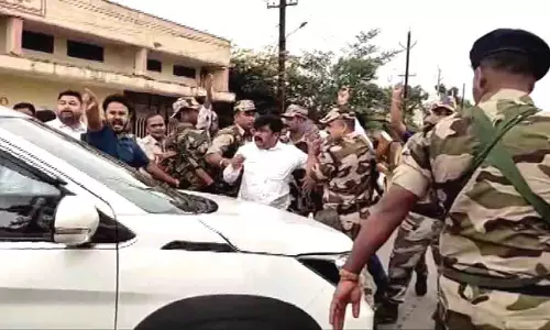 नुआपाड़ा में तनाव: BJD नेता प्रीतिरंजन घराई के घर पर पुलिस की छापेमारी
