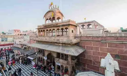 Vrindavan के बांके बिहारी मंदिर के बैंक खातों में ₹350 करोड़ की जमा राशि Vrindavan के बांके बिहारी मंदिर के बैंक खातों में ₹350 करोड़ की जमा राशि