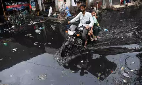 Ludhiana: बाढ़, ढोका मोहल्ला के निवासियों को हफ्तों से मुआवजे का इंतजार Ludhiana: बाढ़, ढोका मोहल्ला के निवासियों को हफ्तों से मुआवजे का इंतजार