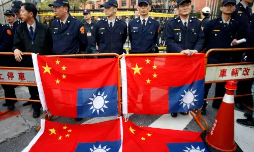 Taiwan बढ़ती चीनी घुसपैठ के खिलाफ सैन्य और कानूनी प्रणालियों को मजबूत करने के लिए कदम उठा रहा