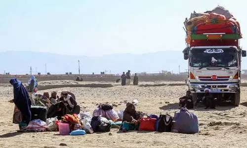 Pakistan-अफगान सीमा पर सीज़फायर बढ़ाया गया Pakistan-अफगान सीमा पर सीज़फायर बढ़ाया गया