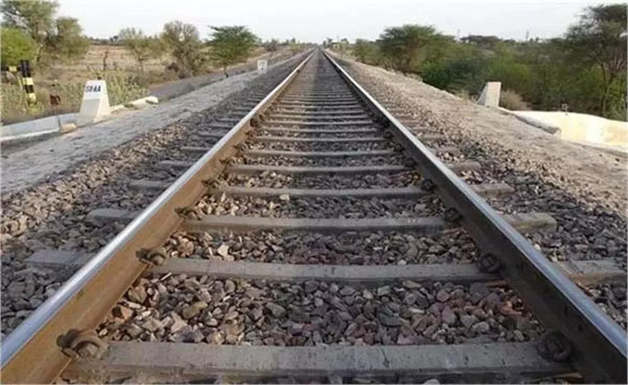 Punjab : ट्रेन की चपेट में आने से अज्ञात व्यक्ति की मौत Punjab : ट्रेन की चपेट में आने से अज्ञात व्यक्ति की मौत