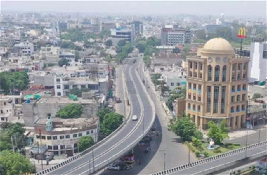 Jalandhar: दुकानदारों को सख्त चेतावनी, नहीं माने तो होगी कार्रवाई Jalandhar: दुकानदारों को सख्त चेतावनी, नहीं माने तो होगी कार्रवाई