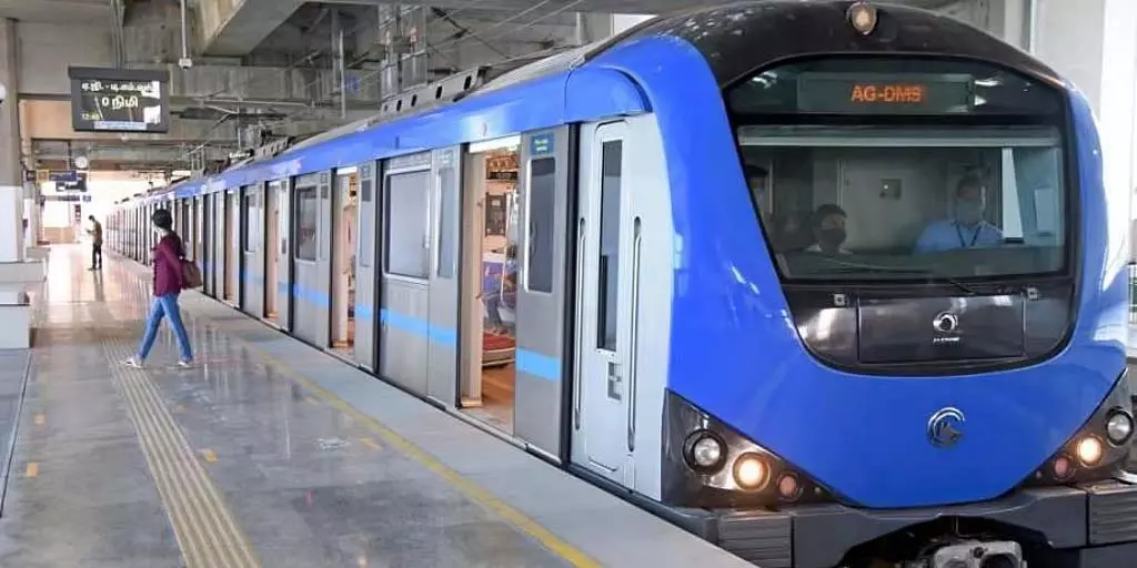 मेट्रो रेल लाइन 4: U आकार के गर्डर लगाने का काम पूरा हो गया है मेट्रो रेल लाइन 4: U आकार के गर्डर लगाने का काम पूरा हो गया है