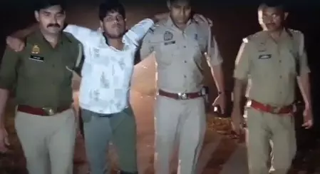 मुठभेड़ के बाद 50 हजार रुपए का इनामी बदमाश गिरफ्तार, पिस्टल और बाइक बरामद मुठभेड़ के बाद 50 हजार रुपए का इनामी बदमाश गिरफ्तार, पिस्टल और बाइक बरामद