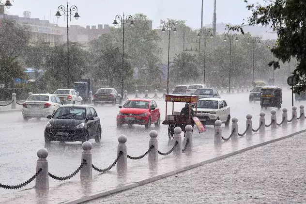 Jaipur: नवंबर में भीगा राजस्थान, जयपुर समेत 10 शहरों में हुई बारिश Jaipur: नवंबर में भीगा राजस्थान, जयपुर समेत 10 शहरों में हुई बारिश