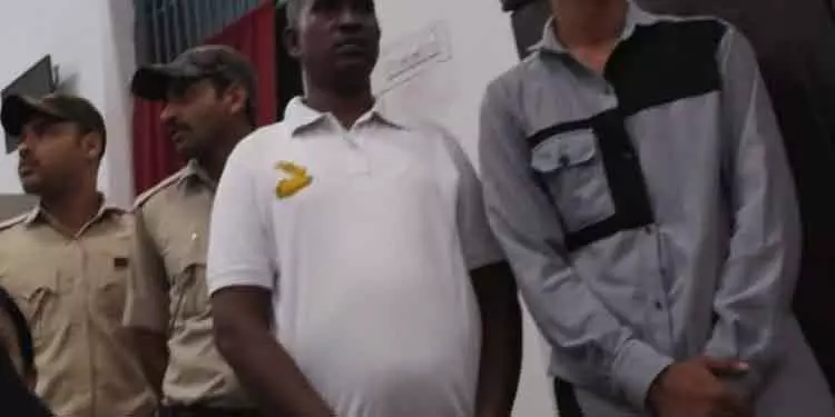 Berhampur चार साल की बच्ची के यौन उत्पीड़न के मामले में दो सैन्यकर्मियों को आजीवन कारावास Berhampur चार साल की बच्ची के यौन उत्पीड़न के मामले में दो सैन्यकर्मियों को आजीवन कारावास