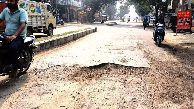 Haryana : जींद में मुख्य मार्ग यात्रियों के लिए दुःस्वप्न Haryana : जींद में मुख्य मार्ग यात्रियों के लिए दुःस्वप्न