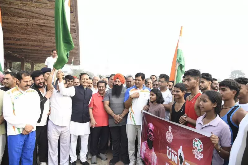 Haryana : तिरंगा देश के विकास के लिए काम करने की प्रेरणा देता है: कुरुक्षेत्र सांसद Haryana : तिरंगा देश के विकास के लिए काम करने की प्रेरणा देता है: कुरुक्षेत्र सांसद