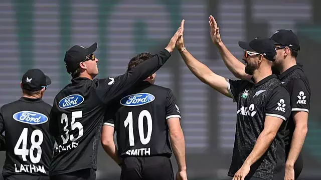 New Zealand ने 42 साल बाद इंग्लैंड के खिलाफ वनडे सीरीज जीती New Zealand ने 42 साल बाद इंग्लैंड के खिलाफ वनडे सीरीज जीती