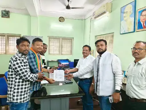 बस्तर में जलसंकट, पानी की समस्या से ग्रामीण परेशान बस्तर में जलसंकट, पानी की समस्या से ग्रामीण परेशान