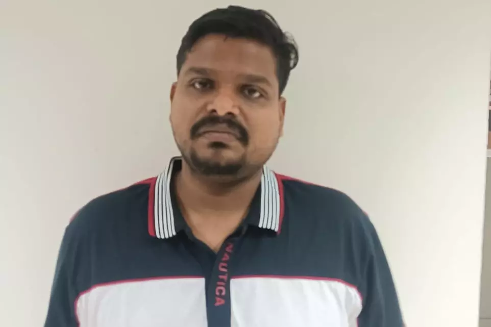 CBI ने जापानी नागरिकों को निशाना बनाने वाले साइबर अपराधी को गिरफ्तार किया CBI ने जापानी नागरिकों को निशाना बनाने वाले साइबर अपराधी को गिरफ्तार किया