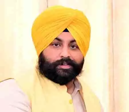 Punjab विश्वविद्यालय की सीनेट-सिंडिकेट भंग, मंत्री ने हमला बताया Punjab विश्वविद्यालय की सीनेट-सिंडिकेट भंग, मंत्री ने हमला बताया
