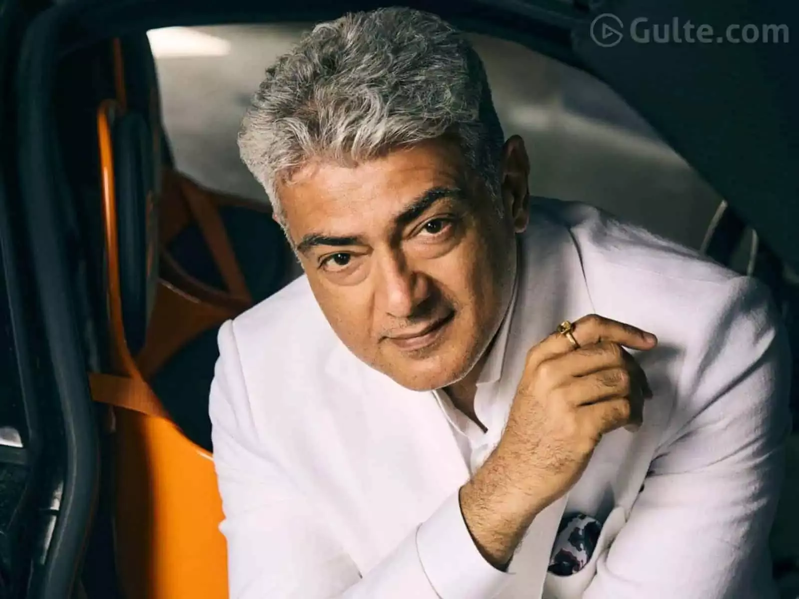 Ajith ने स्टार सेलिब्रेशन छोड़ा, फैंस से हिंसा रोकने की अपील की Ajith ने स्टार सेलिब्रेशन छोड़ा, फैंस से हिंसा रोकने की अपील की