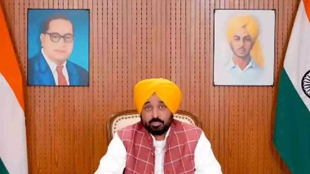 पंजाब के CM भगवंत मान ने शीश महल विवाद पर बीजेपी की आलोचना की पंजाब के CM भगवंत मान ने शीश महल विवाद पर बीजेपी की आलोचना की
