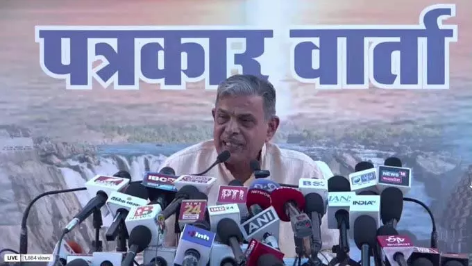RSS महासचिव बोले, जनसंख्या असंतुलन तीन कारणों से RSS महासचिव बोले, जनसंख्या असंतुलन तीन कारणों से
