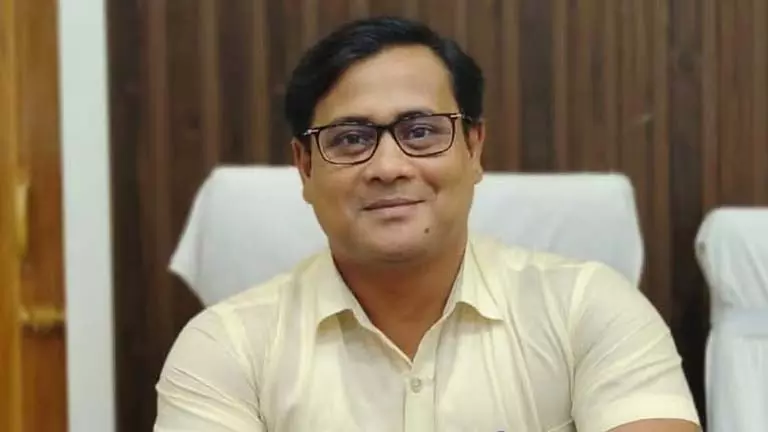 Nadia जिला परिषद के उपाध्यक्ष बांग्लादेशी? भाजपा और तृणमूल में टकराव Nadia जिला परिषद के उपाध्यक्ष बांग्लादेशी? भाजपा और तृणमूल में टकराव