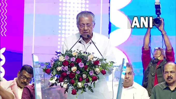 विजयन बोले – केरल ने विकास की नई मिसाल कायम की विजयन बोले – केरल ने विकास की नई मिसाल कायम की