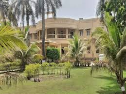 Donors intervention के बाद ऐतिहासिक पारसी संजन सेनेटोरियम की बिक्री रोक दी गई