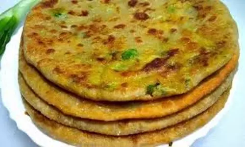Matar Paratha Recipe: सर्दी के मौसम में ट्राई करें ये सिंपल और टेस्टी मटर पराठा