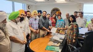 Mohali के मेयर ने बढ़ते कचरा संकट से निपटने के लिए विशेष बैठक बुलाई