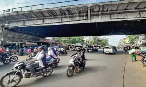 Bhopal: भोपाल में पुराने जर्जर पुल की जगह बनेगा नया मजबूत ब्रिज Bhopal: भोपाल में पुराने जर्जर पुल की जगह बनेगा नया मजबूत ब्रिज