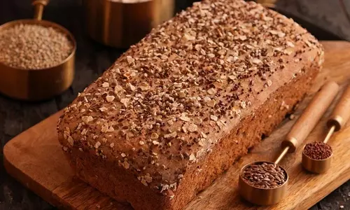 Multigrain Bread : स्वादिष्ट होने के साथ होती है सेहतमंद Multigrain Bread : स्वादिष्ट होने के साथ होती है सेहतमंद