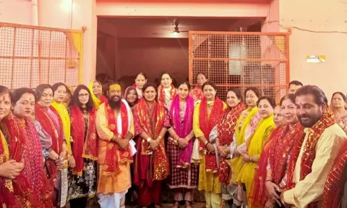 Jammu: गोपाष्टमी अवसर पर भाजपा महिला मोर्चा ने दिखाई आस्था Jammu: गोपाष्टमी अवसर पर भाजपा महिला मोर्चा ने दिखाई आस्था