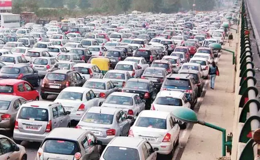 Gurugram: दिल्ली-एनसीआर में 10 साल पुराने डीजल वाहनों की एंट्री बैन Gurugram: दिल्ली-एनसीआर में 10 साल पुराने डीजल वाहनों की एंट्री बैन
