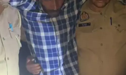 मुठभेड़ में एक बदमाश गिरफ्तार, तमंचा और कारतूस बरामद मुठभेड़ में एक बदमाश गिरफ्तार, तमंचा और कारतूस बरामद
