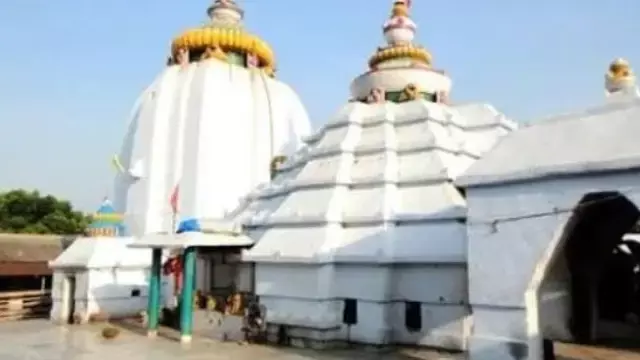 Cuttack: पंचुका के पहले दिन धबलेश्वर मंदिर में उमड़े श्रद्धालु