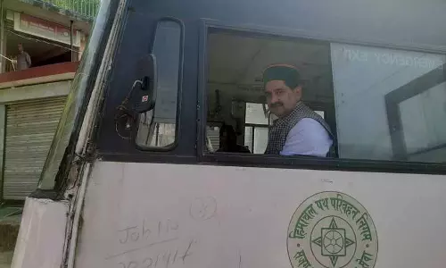Shahpur MLA ने बस से किया करेरी रोड का निरीक्षण, शीघ्र मरम्मत के आदेश