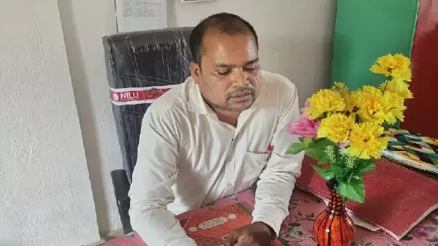 ओडिशा सतर्कता विभाग ने प्रभारी प्रधानाध्यापक को रिश्वत लेते किया गिरफ्तार ओडिशा सतर्कता विभाग ने प्रभारी प्रधानाध्यापक को रिश्वत लेते किया गिरफ्तार