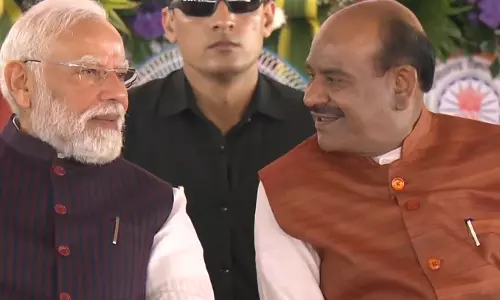जब प्रधानमंत्री नरेंद्र मोदी ने की डॉ. रमन सिंह की तारीफ, VIDEO