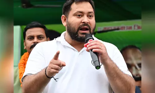 Bihar: आरा में दोहरे हत्याकांड को लेकर तेजस्वी यादव ने पीएम मोदी पर साधा निशाना Bihar: आरा में दोहरे हत्याकांड को लेकर तेजस्वी यादव ने पीएम मोदी पर साधा निशाना