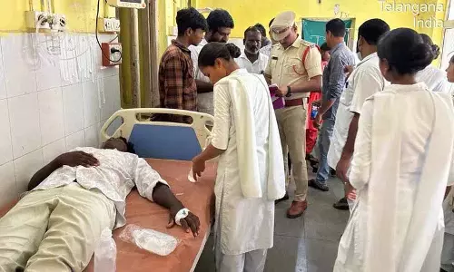 गडवाल में फूड पॉइजनिंग की एक और घटना, इजा SC रेसिडेंशियल स्कूल के तीन छात्र अस्पताल में भर्ती गडवाल में फूड पॉइजनिंग की एक और घटना, इजा SC रेसिडेंशियल स्कूल के तीन छात्र अस्पताल में भर्ती