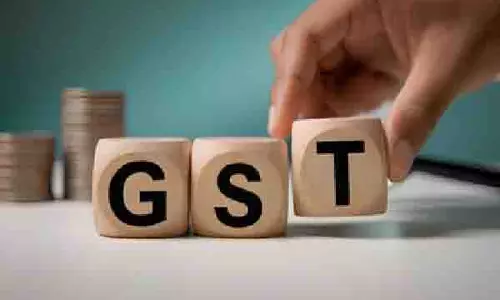 दरों में कमी के बाद भी GST संग्रह में बढ़ोतरी, अक्टूबर में 4.6% उछाल दरों में कमी के बाद भी GST संग्रह में बढ़ोतरी, अक्टूबर में 4.6% उछाल