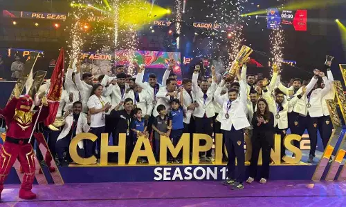 PKL 12: दबंग दिल्ली ने फाइनल में पुनेरी पल्टन को हराकर घर में बनाया खिताब PKL 12: दबंग दिल्ली ने फाइनल में पुनेरी पल्टन को हराकर घर में बनाया खिताब