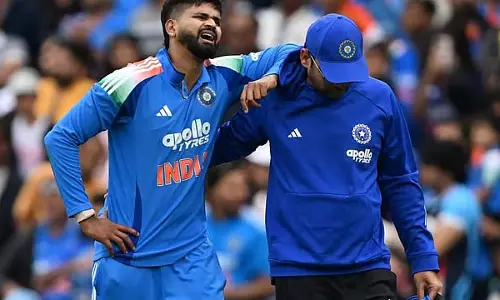 Cricket : फैंस के लिए अच्छी खबर, श्रेयस अय्यर को अस्पताल से छुट्टी मिल गई Cricket : फैंस के लिए अच्छी खबर, श्रेयस अय्यर को अस्पताल से छुट्टी मिल गई